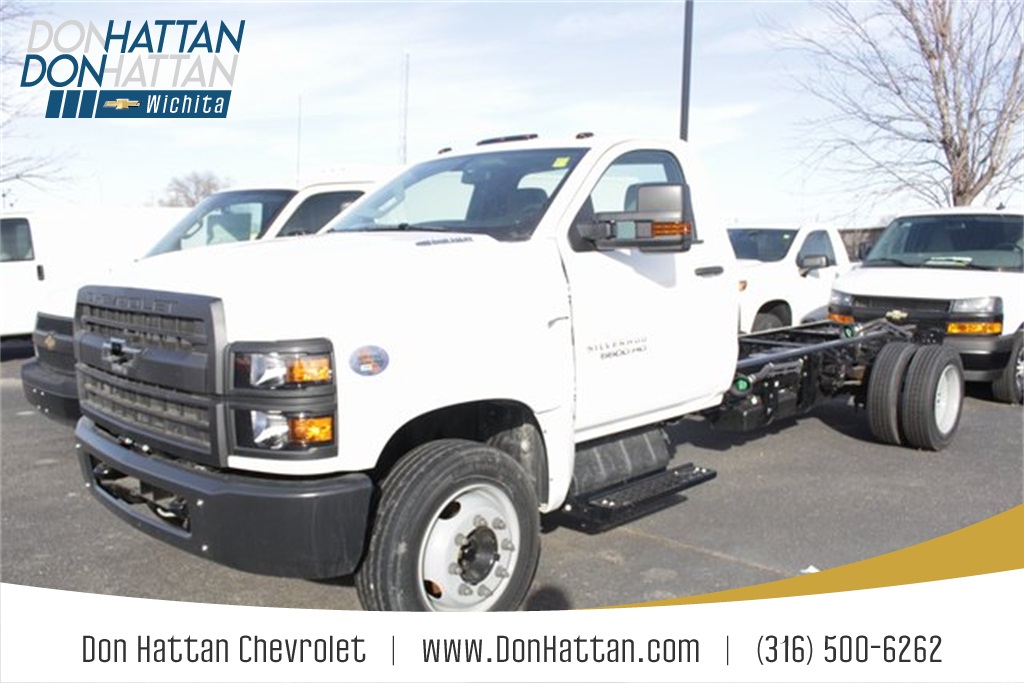 New 2019 Chevrolet Silverado 6500HD 2D Standard Cab in Wichita #45C9009